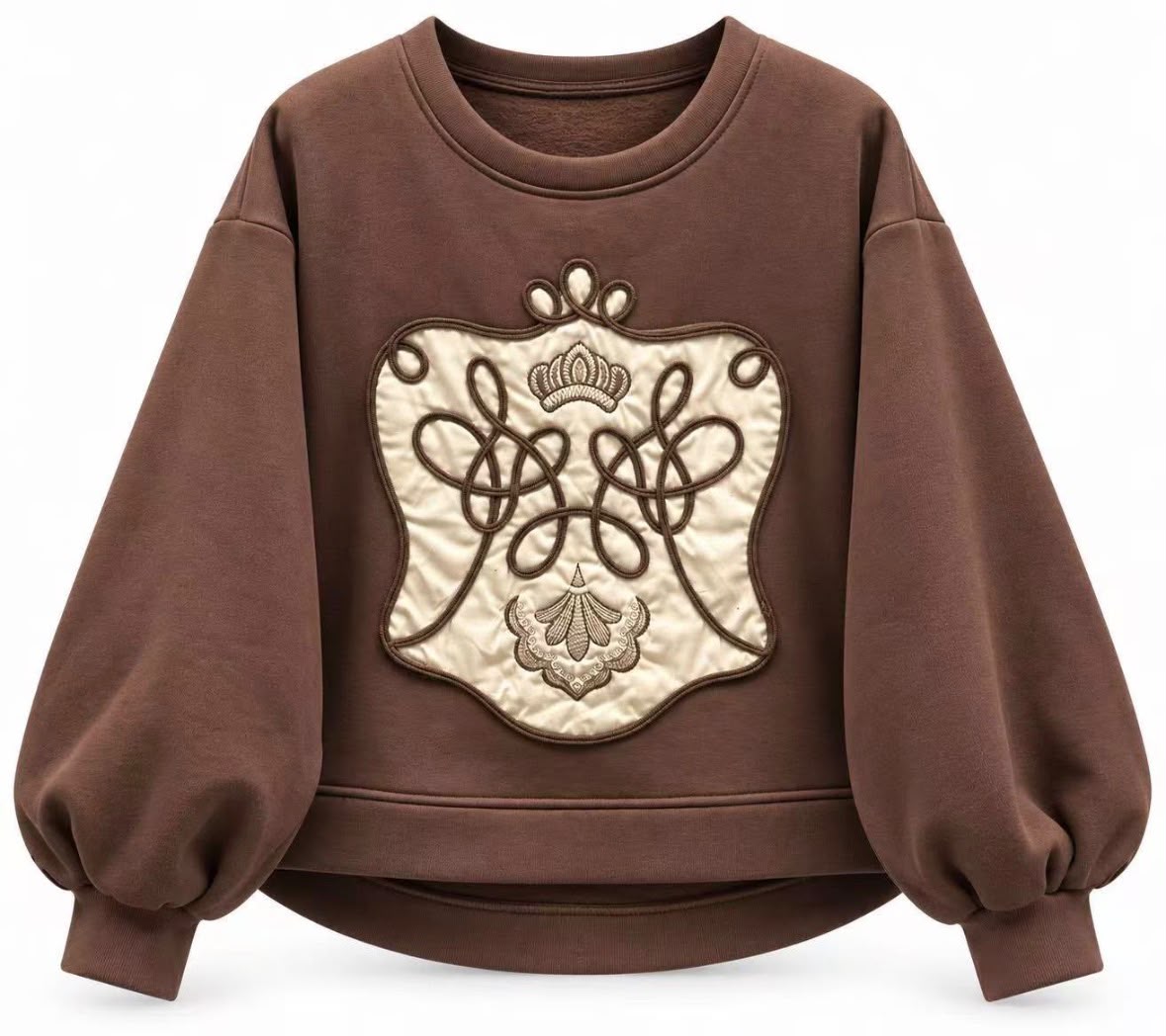 Chastar sweater in Choco Bruin met contrasterende sierapplicatie en ballonmouwen, vooraanzicht