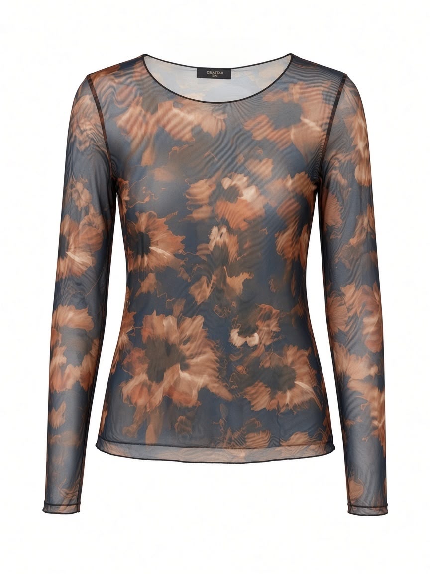 Fashion Chastar Top Florine in Blauw, vooraanzicht van de transparante top met bloemenprint en lange mouwen.
